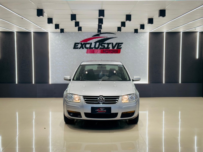 BORA 2.0 MI 8V GASOLINA 4P MANUAL - 2009 - CAXIAS DO SUL