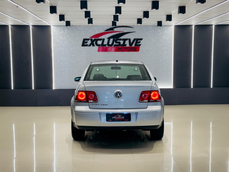 BORA 2.0 MI 8V GASOLINA 4P MANUAL - 2009 - CAXIAS DO SUL