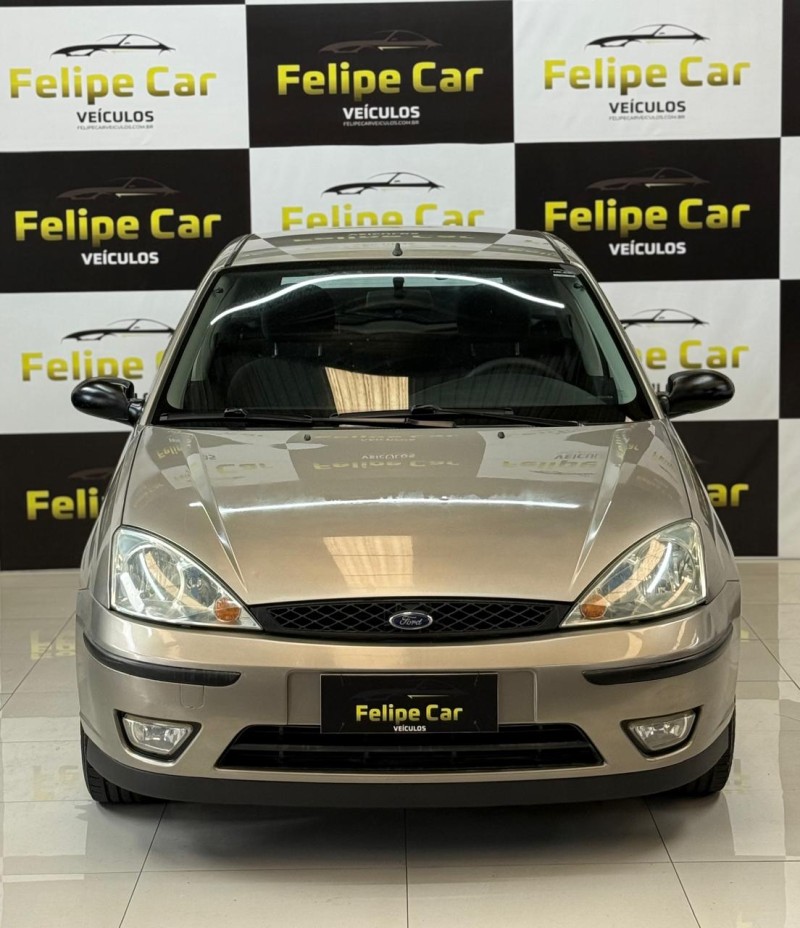 FOCUS 1.6 8V GASOLINA 4P MANUAL - 2006 - CAXIAS DO SUL