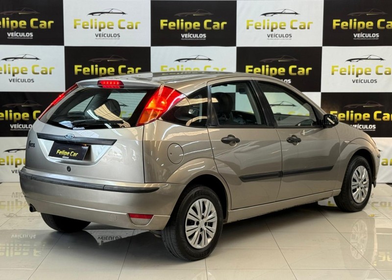 FOCUS 1.6 8V GASOLINA 4P MANUAL - 2006 - CAXIAS DO SUL