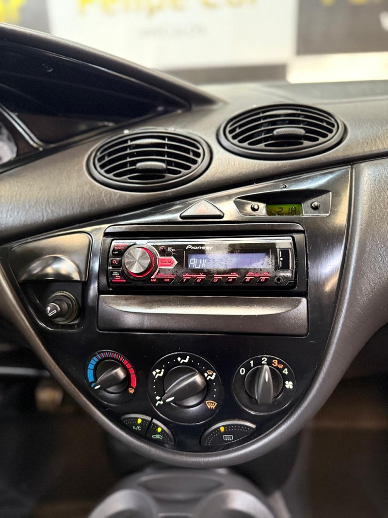 FOCUS 1.6 8V GASOLINA 4P MANUAL - 2006 - CAXIAS DO SUL