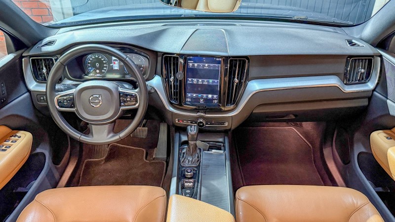 XC60 2.0 D5 MOMENTUM AWD DIESEL 4P AUTOMÁTICO - 2020 - BENTO GONçALVES