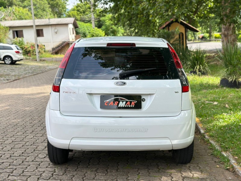 FIESTA 1.6 MPI HATCH 8V FLEX 4P MANUAL - 2013 - DOIS IRMãOS