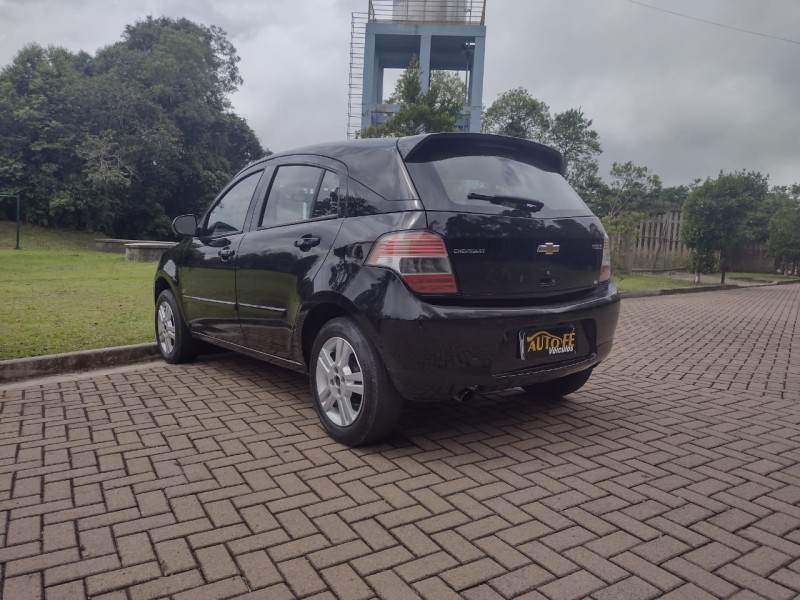 AGILE 1.4 MPFI LTZ 8V FLEX 4P MANUAL - 2011 - CANELA