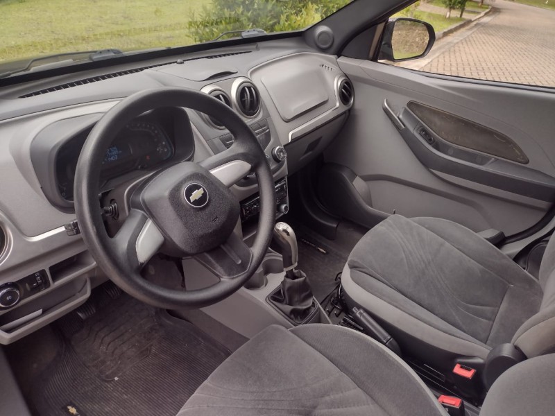 AGILE 1.4 MPFI LTZ 8V FLEX 4P MANUAL - 2011 - CANELA