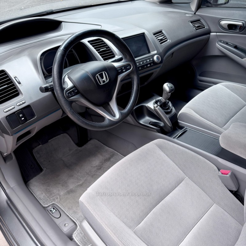 CIVIC 1.8 LXL 16V FLEX 4P MANUAL - 2011 - FLORES DA CUNHA