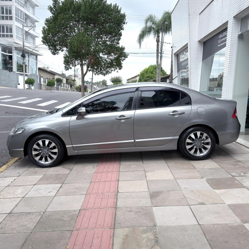 CIVIC 1.8 LXL 16V FLEX 4P MANUAL - 2011 - FLORES DA CUNHA