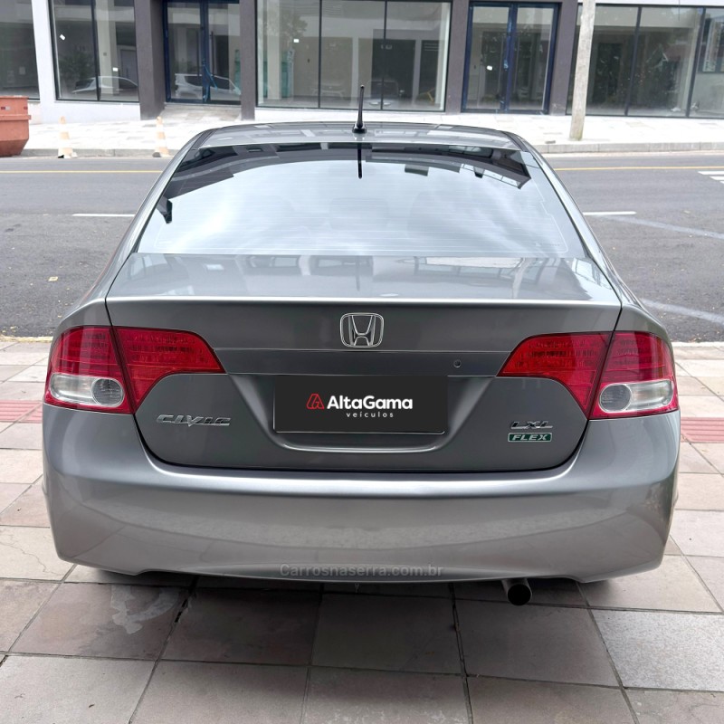 CIVIC 1.8 LXL 16V FLEX 4P MANUAL - 2011 - FLORES DA CUNHA