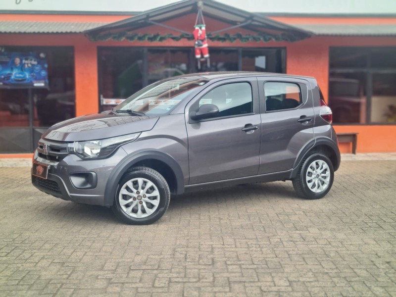 MOBI 1.0 8V EVO FLEX LIKE. MANUAL - 2022 - CANELA