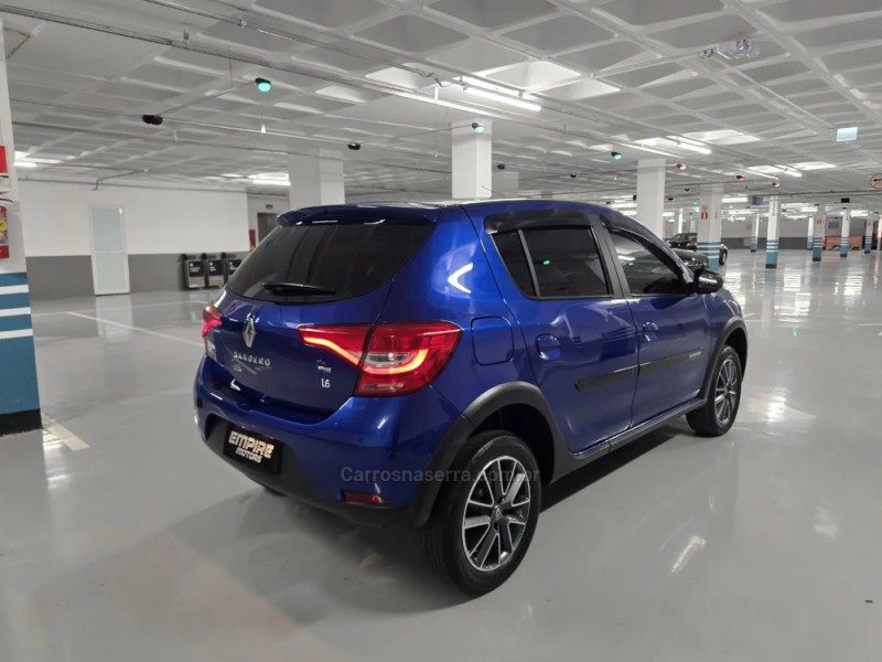 SANDERO 1.6 STEPWAY INTENSE X-TRONIC 16V FLEX 4P AUTOMÁTICO - 2020 - PORTO ALEGRE