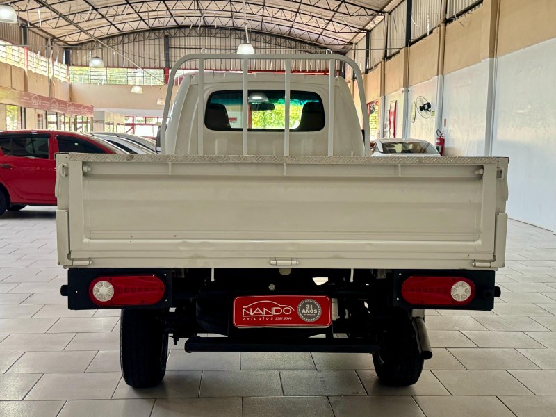 HR 2.5 TCI HD LONGO COM CAÇAMBA 4X2 8V 94CV TURBO INTERCOOLER DIESEL 2P MANUAL - 2008 - ESTâNCIA VELHA