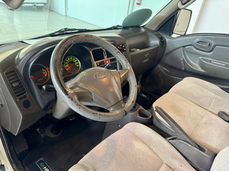 HR 2.5 TCI HD LONGO COM CAÇAMBA 4X2 8V 94CV TURBO INTERCOOLER DIESEL 2P MANUAL - 2008 - ESTâNCIA VELHA