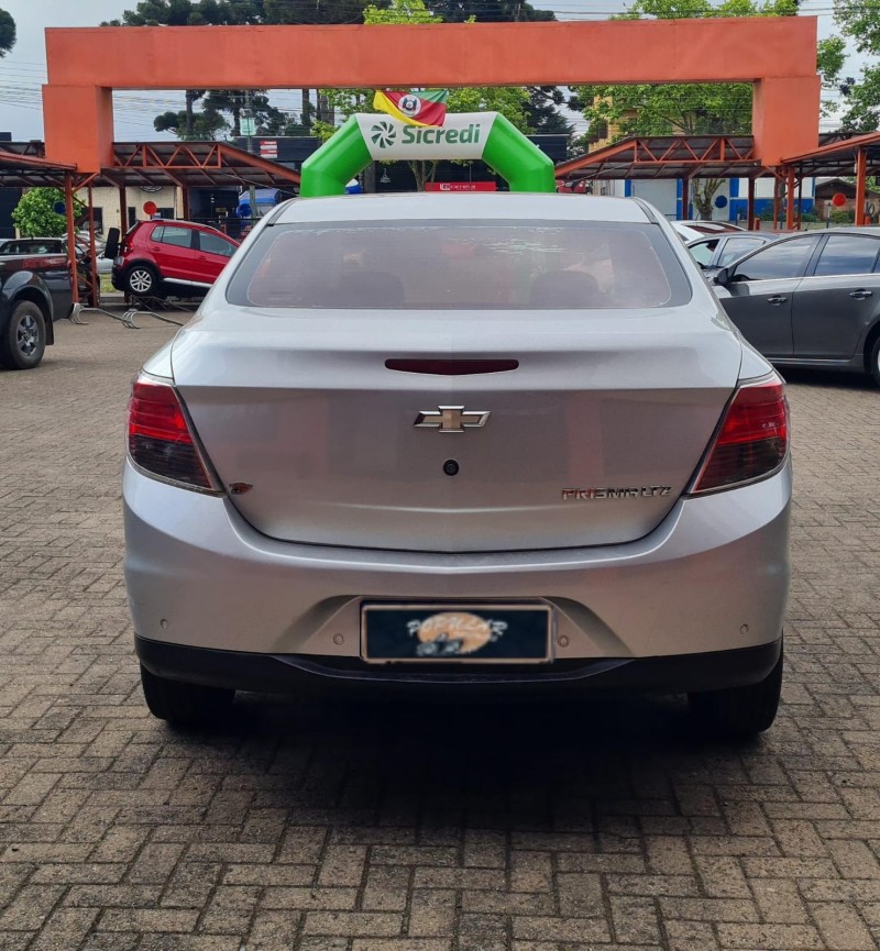 PRISMA 1.4 MPFI LTZ 8V FLEX 4P MANUAL - 2014 - CANELA