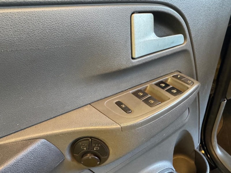 SPACEFOX 1.6 MI ROUTE 8V FLEX 4P MANUAL - 2010 - CAXIAS DO SUL