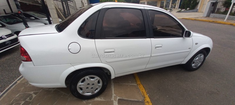 CLASSIC 1.0 VHC LS 8V FLEX 4P MANUAL - 2011 - PICADA CAFé