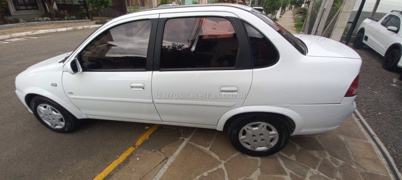 CLASSIC 1.0 VHC LS 8V FLEX 4P MANUAL - 2011 - PICADA CAFé