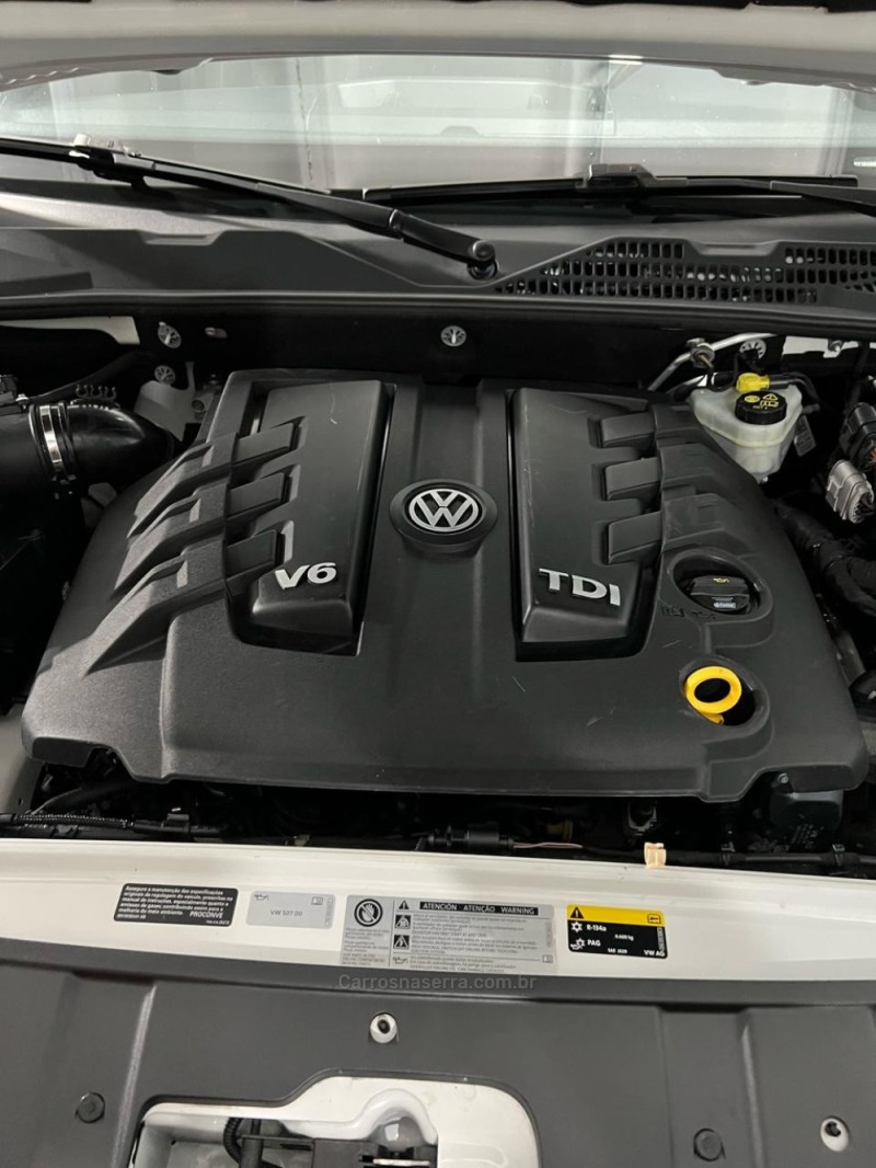 AMAROK 3.0 V6 TDI HIGHLINE CD DIESEL 4MOTION AUTOMÁTICO - 2019 - BENTO GONçALVES