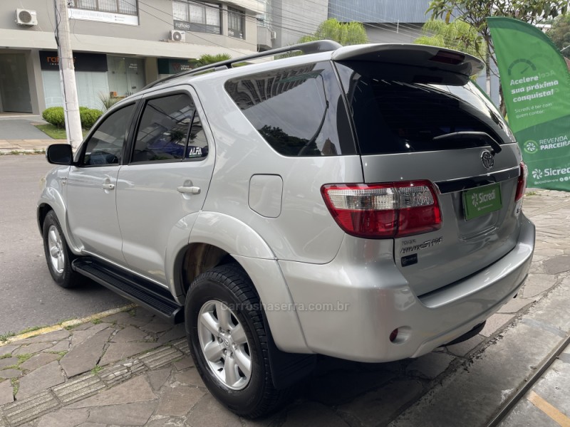 HILUX SW4 3.0 SRV 4X4 7 LUGARES 16V TURBO INTERCOOLER DIESEL 4P AUTOMÁTICO - 2010 - BENTO GONçALVES