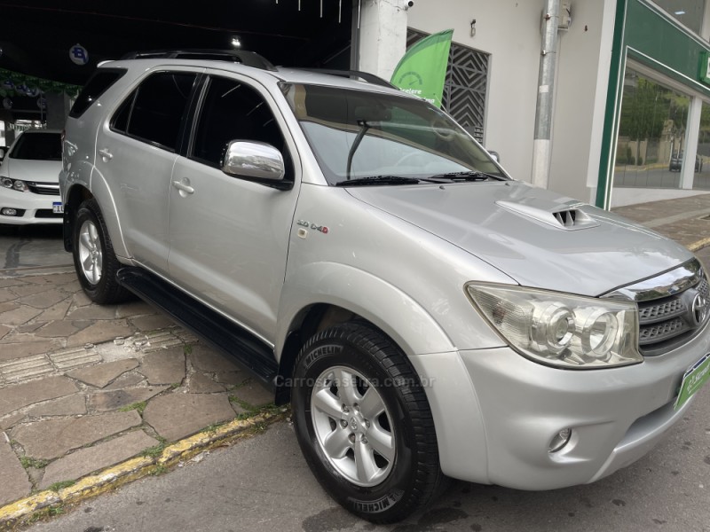 HILUX SW4 3.0 SRV 4X4 7 LUGARES 16V TURBO INTERCOOLER DIESEL 4P AUTOMÁTICO - 2010 - BENTO GONçALVES