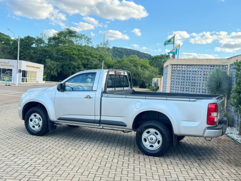 S10 2.2 EFI DLX 4X2 CS 8V GASOLINA 2P MANUAL - 2015 - CAXIAS DO SUL