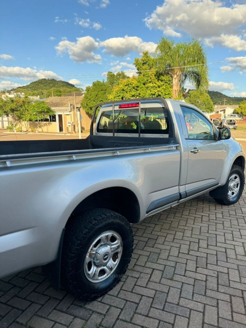 S10 2.2 EFI DLX 4X2 CS 8V GASOLINA 2P MANUAL - 2015 - CAXIAS DO SUL