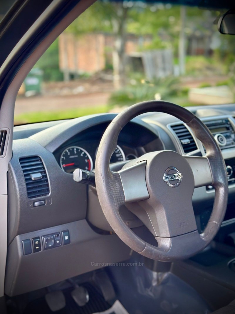 FRONTIER 2.8 SE 4X2 CD TURBO ELETRONIC DIESEL 4P MANUAL - 2014 - CAXIAS DO SUL