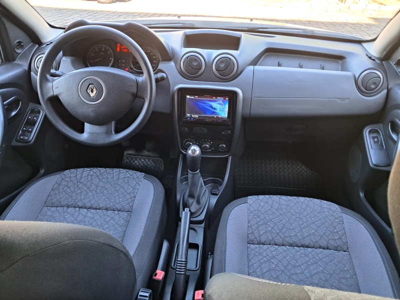 DUSTER 1.6 EXPRESSION 4X2 16V FLEX 4P MANUAL - 2014 - CAXIAS DO SUL