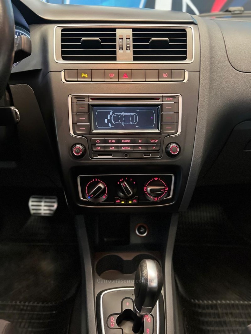 FOX 1.6 MI HIGHLINE 8V FLEX 4P AUTOMATIZADO - 2016 - NOVO HAMBURGO