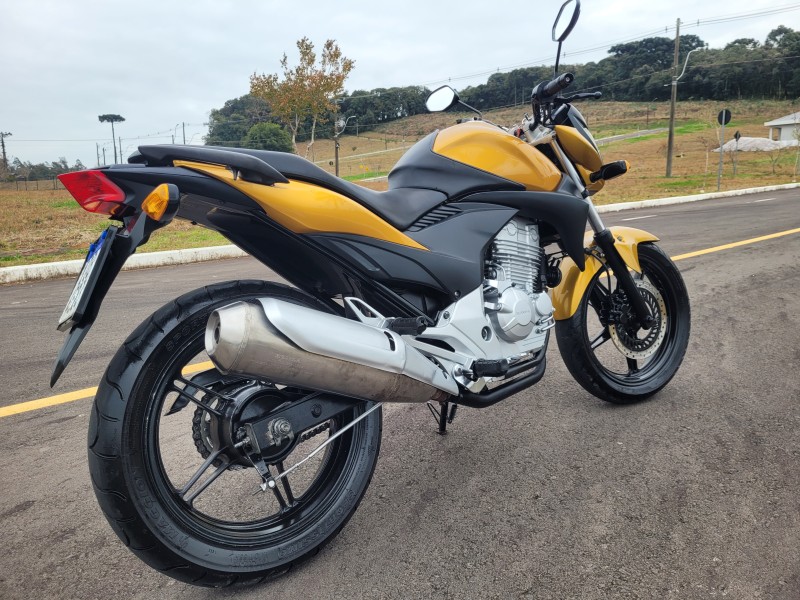 CB 300R  - 2010 - CARLOS BARBOSA