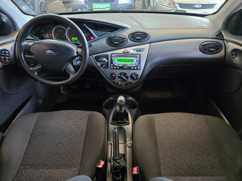 FOCUS 1.6 GLX 8V FLEX 4P MANUAL - 2008 - FARROUPILHA