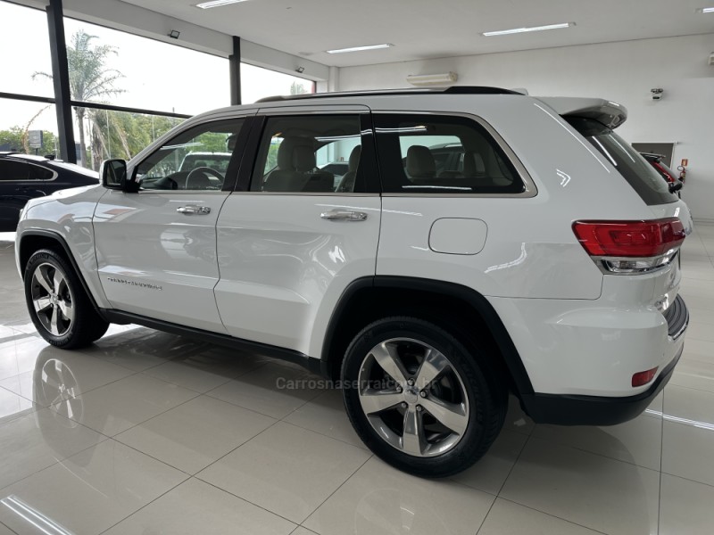 GRAND CHEROKEE 3.6 LIMITED 4X4 V6 24V GASOLINA 4P AUTOMATICO - 2015 - CHARQUEADAS