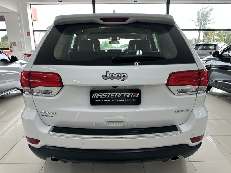 GRAND CHEROKEE 3.6 LIMITED 4X4 V6 24V GASOLINA 4P AUTOMATICO - 2015 - CHARQUEADAS