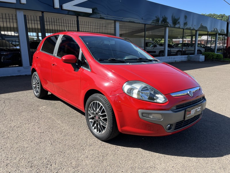 PUNTO 1.6 ESSENCE 16V FLEX 4P MANUAL - 2013 - BOM PRINCíPIO