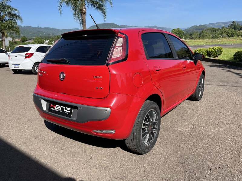 PUNTO 1.6 ESSENCE 16V FLEX 4P MANUAL - 2013 - BOM PRINCíPIO