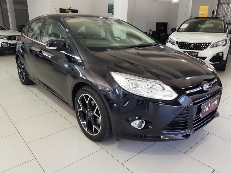 FOCUS 2.0 TITANIUM HATCH 16V FLEX 4P AUTOMÁTICO - 2015 - CAXIAS DO SUL