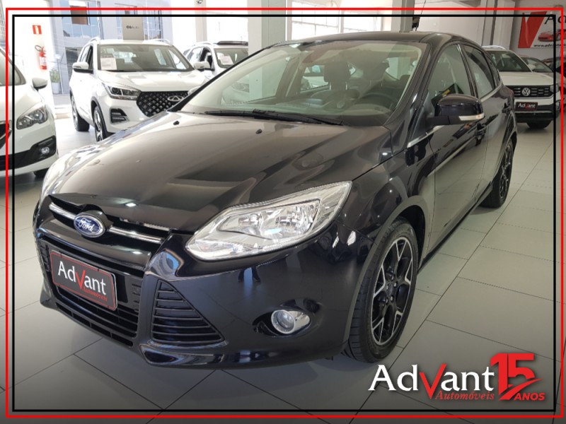 focus 2.0 titanium hatch 16v flex 4p automatico 2015 caxias do sul