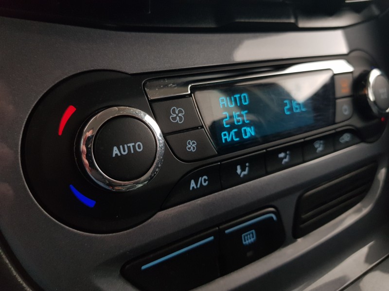 FOCUS 2.0 TITANIUM HATCH 16V FLEX 4P AUTOMÁTICO - 2015 - CAXIAS DO SUL