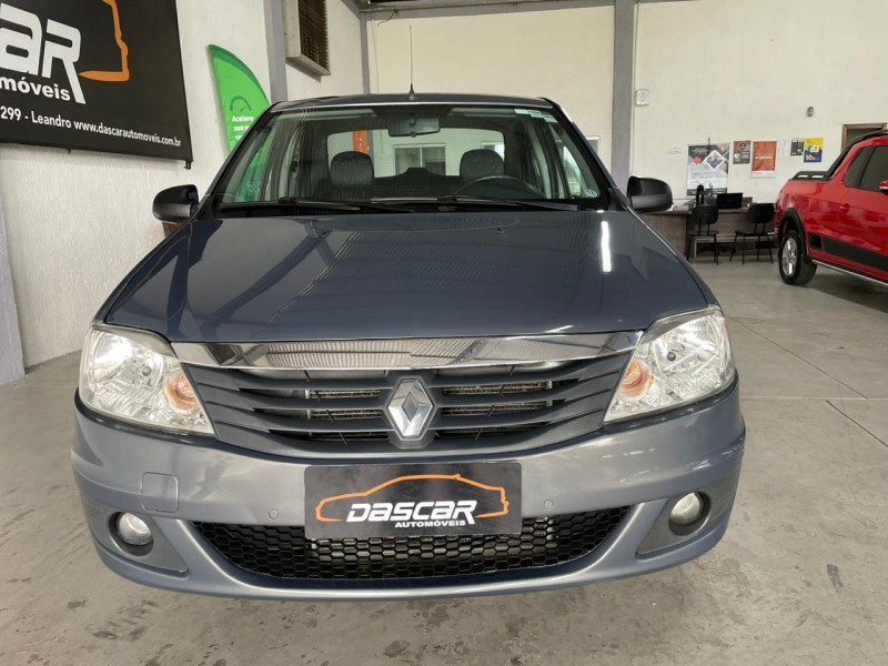 SANDERO 1.0 EXPRESSION 16V FLEX 4P MANUAL - 2011 - BOM PRINCíPIO