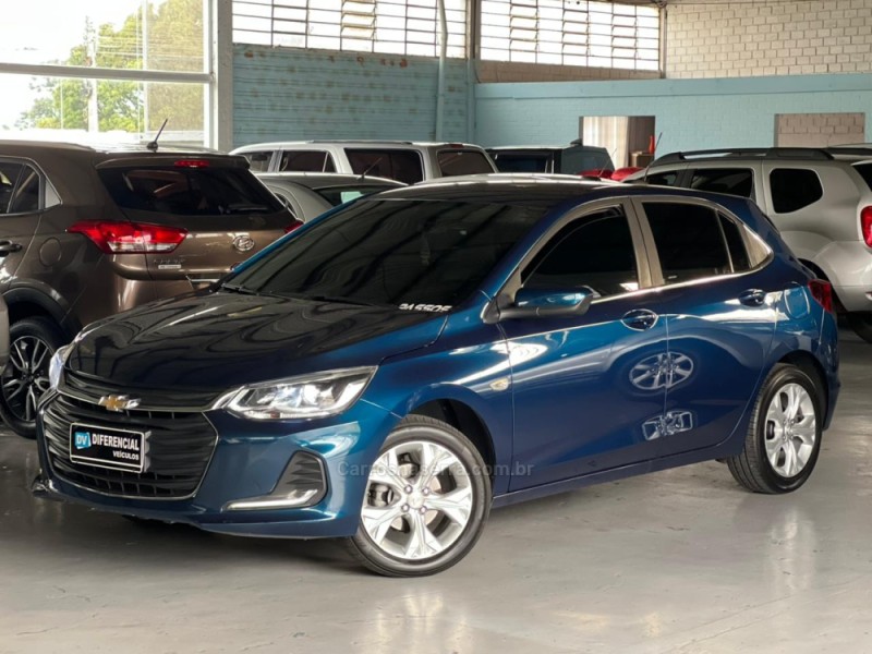 CHEVROLET - ONIX - 2020/2021 - Azul - R$ 79.900,00