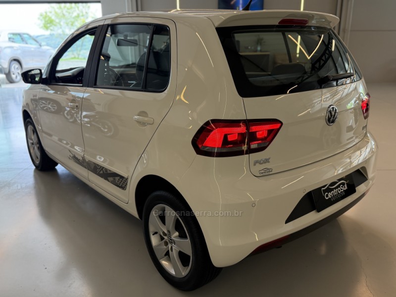 FOX 1.6 MI ROCK IN RIO 8V FLEX 4P MANUAL - 2016 - CARLOS BARBOSA