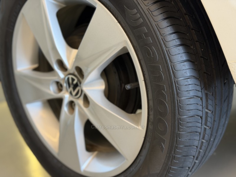 FOX 1.6 MI ROCK IN RIO 8V FLEX 4P MANUAL - 2016 - CARLOS BARBOSA