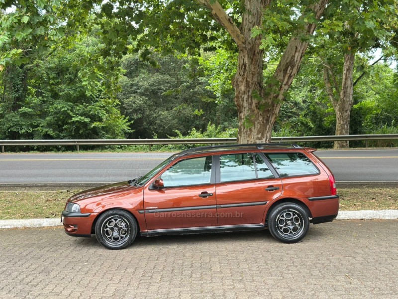 PARATI 2.0 MI CROSSOVER 8V GASOLINA 4P MANUAL G.III - 2004 - DOIS IRMãOS