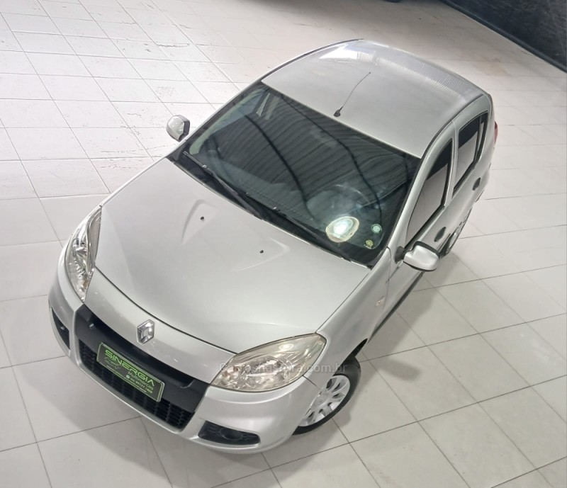 SANDERO 1.0 AUTHENTIQUE 8V FLEX 4P MANUAL - 2012 - CAXIAS DO SUL