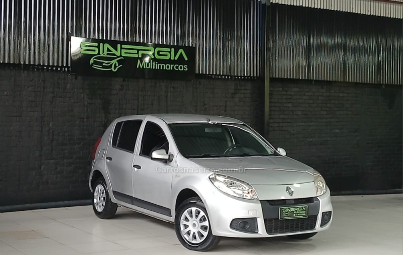 SANDERO 1.0 AUTHENTIQUE 8V FLEX 4P MANUAL - 2012 - CAXIAS DO SUL