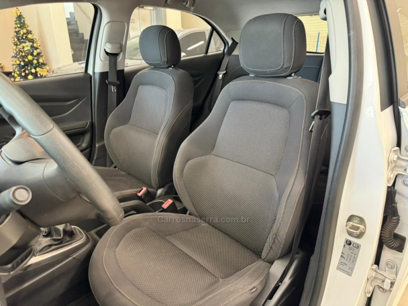 ONIX 1.4 MPFI LT 8V FLEX 4P MANUAL - 2015 - VERANóPOLIS