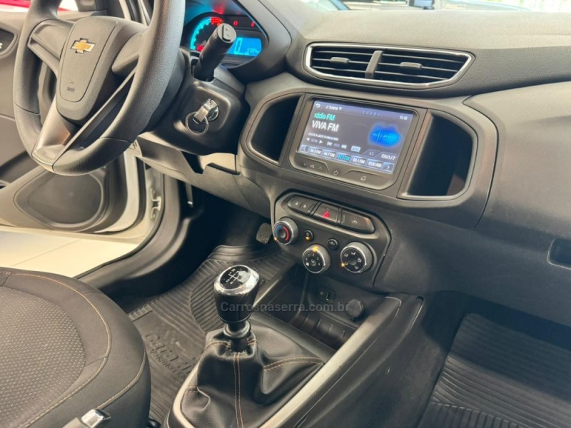 ONIX 1.4 MPFI LT 8V FLEX 4P MANUAL - 2015 - VERANóPOLIS