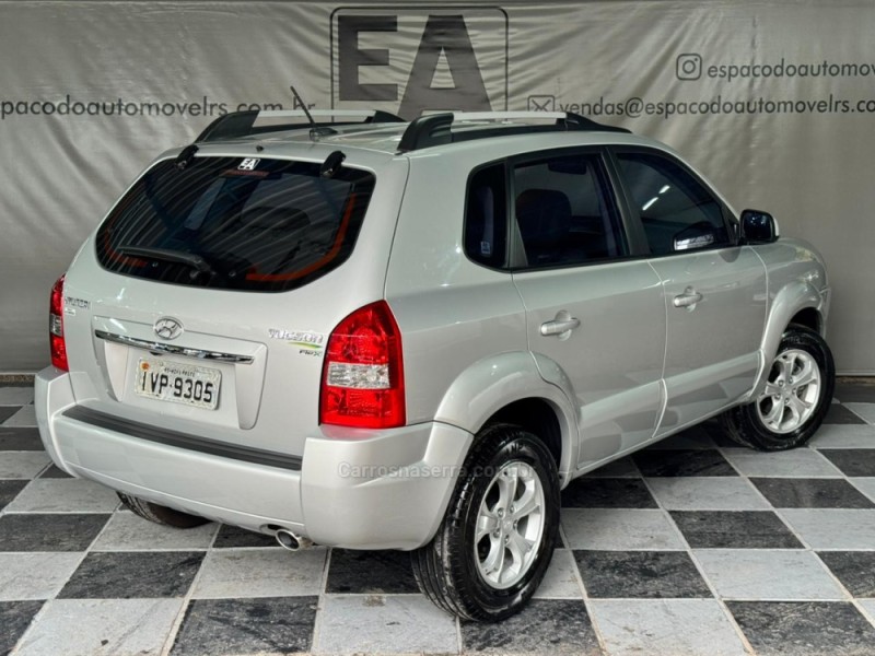 TUCSON 2.0 MPFI GLS 16V 143CV 2WD FLEX 4P AUTOMÁTICO - 2015 - NOVA PRATA