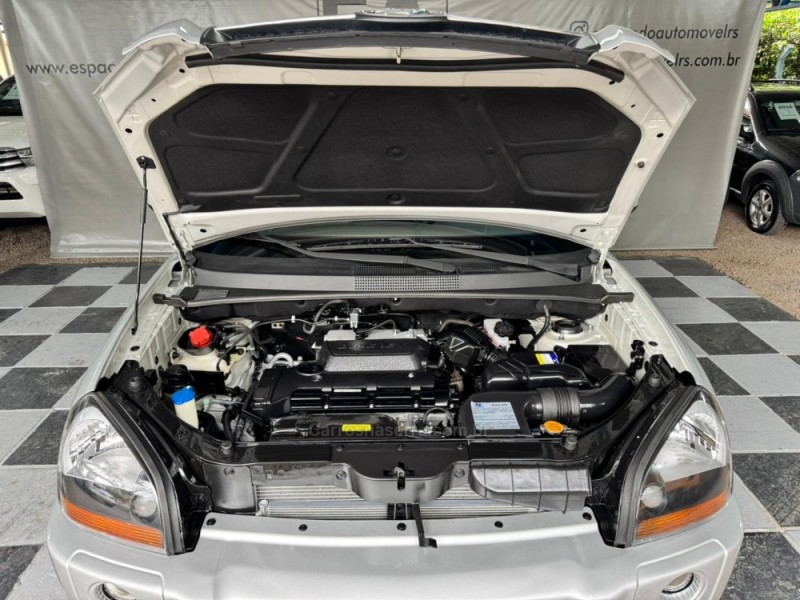 TUCSON 2.0 MPFI GLS 16V 143CV 2WD FLEX 4P AUTOMÁTICO - 2015 - NOVA PRATA