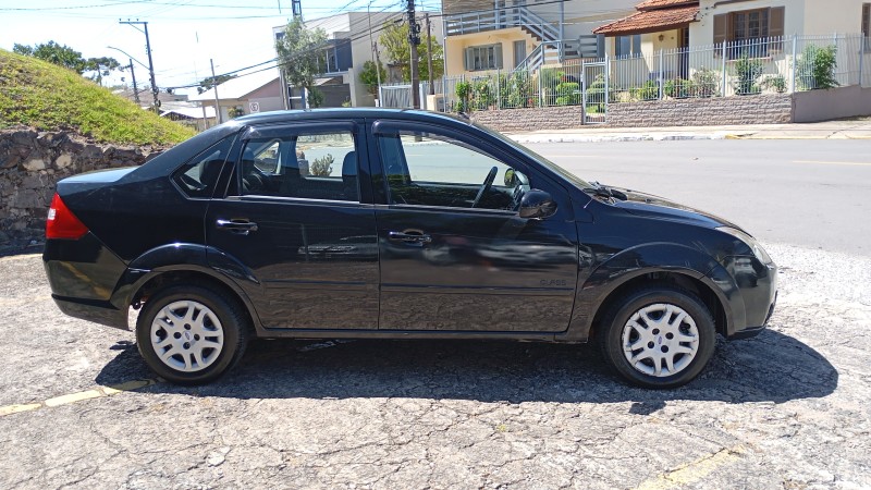 FIESTA 1.0 MPI SEDAN 8V FLEX 4P MANUAL - 2009 - FARROUPILHA