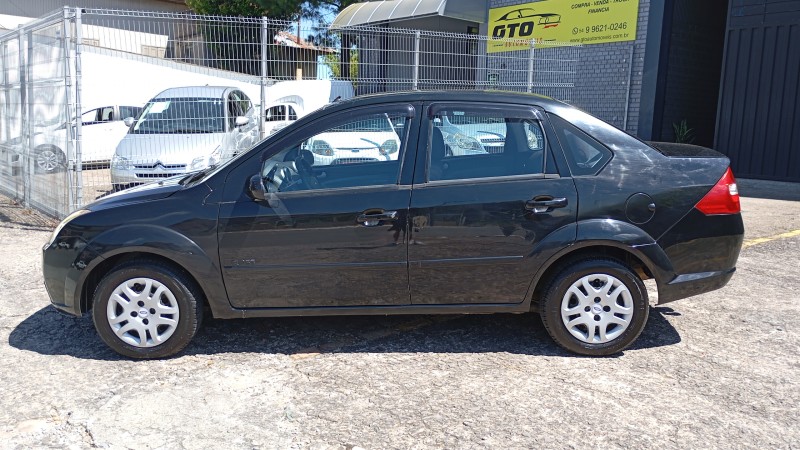 FIESTA 1.0 MPI SEDAN 8V FLEX 4P MANUAL - 2009 - FARROUPILHA